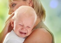 Как успокоить плачущего малыша