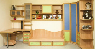 Корпусная мебель в детскую комнату. В чем ее достоинства?