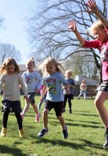 Bewegungserziehung: Why Children Must Romp — The Joy, Science, and Practical Guide to Letting Kids Run Wild